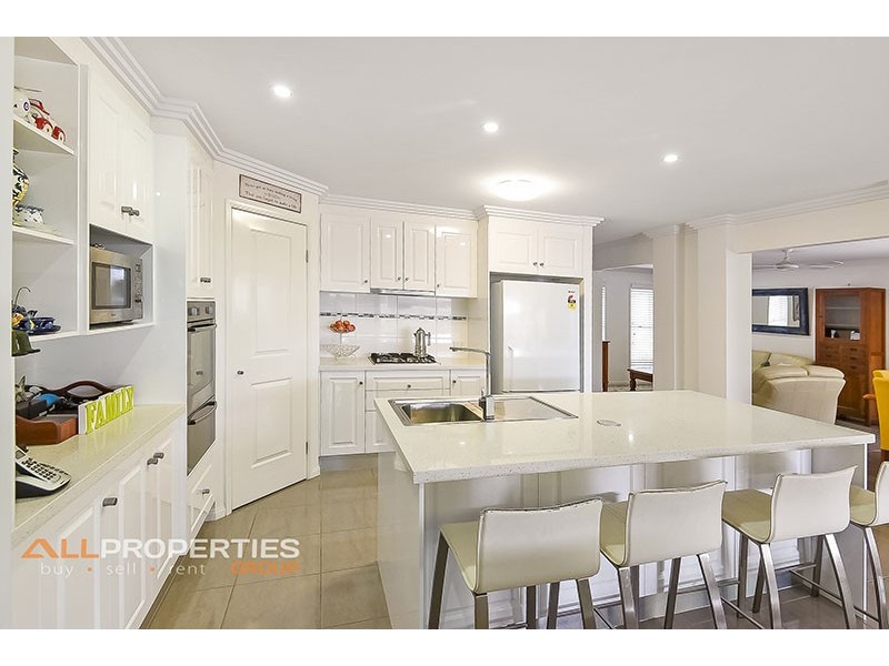 27 Torrens Street, Waterford West QLD 4133