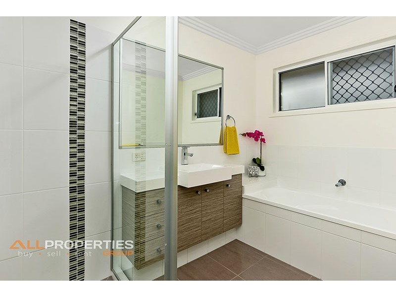 27 Torrens Street, Waterford West QLD 4133