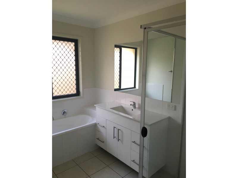 15 Breezeway Drive, Bahrs Scrub QLD 4207