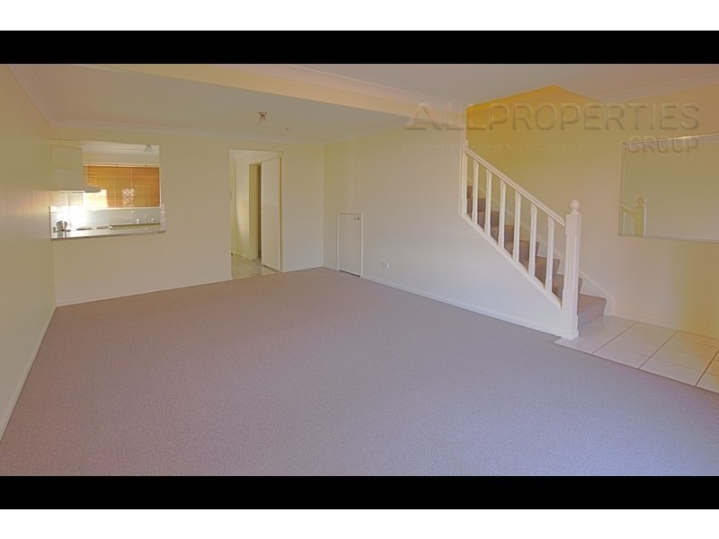 31/3809 Pacific Highway, Tanah Merah QLD 4128