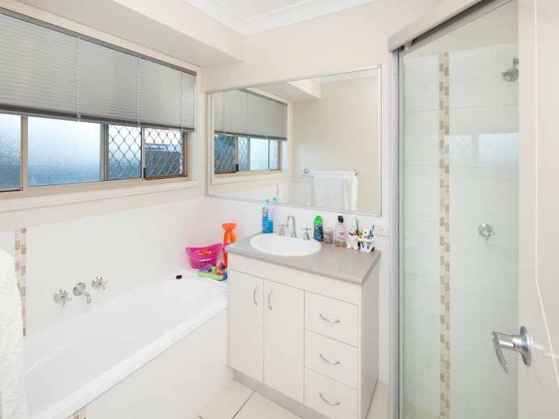 42 Pinelands Street, Loganlea QLD 4131