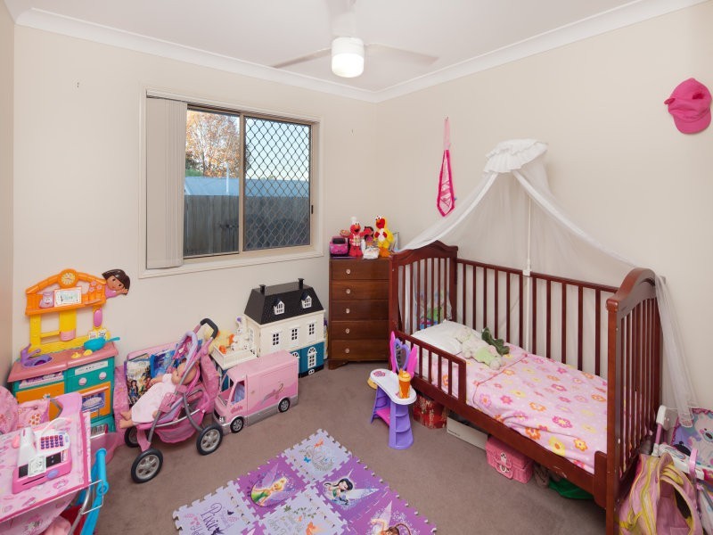 42 Pinelands Street, Loganlea QLD 4131