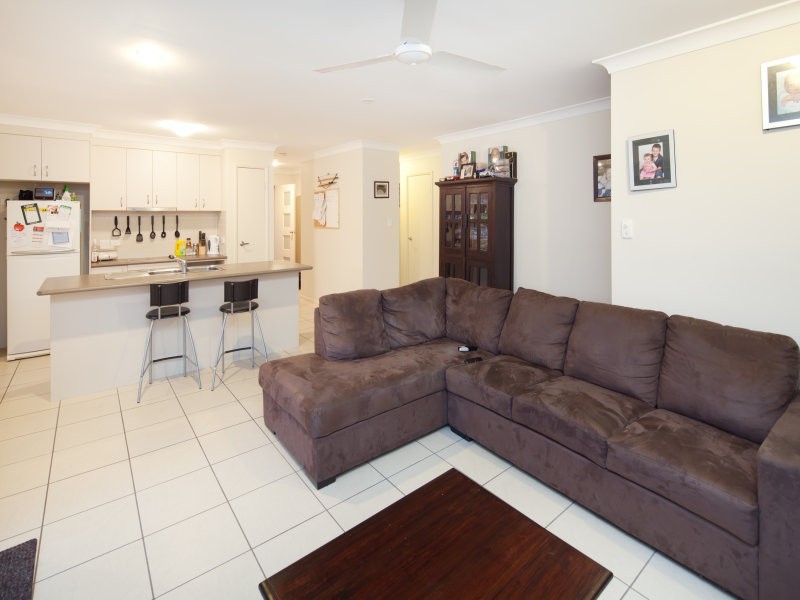 42 Pinelands Street, Loganlea QLD 4131