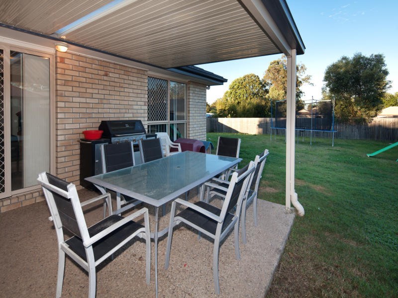 42 Pinelands Street, Loganlea QLD 4131