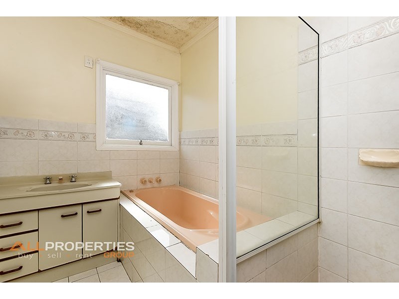 38A Pinelands Street, Loganlea QLD 4131