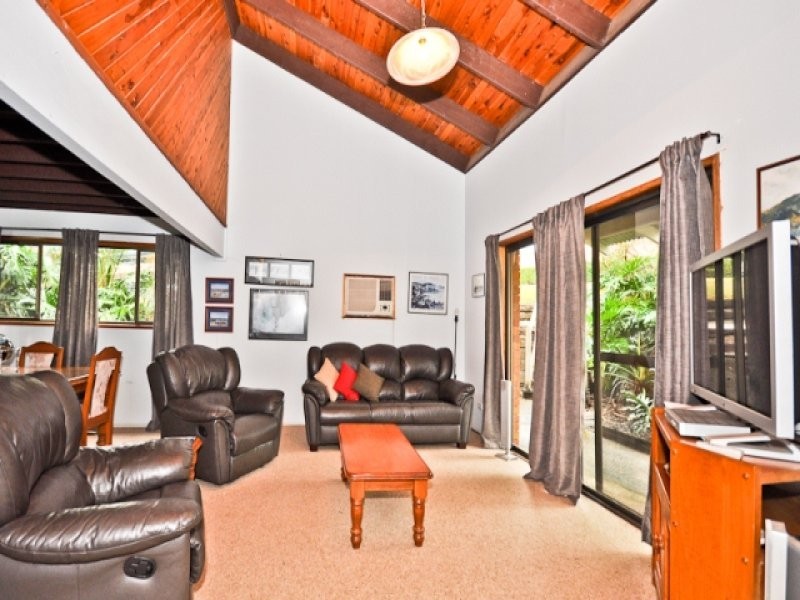8 Maltaroo Court, Shailer Park QLD 4128