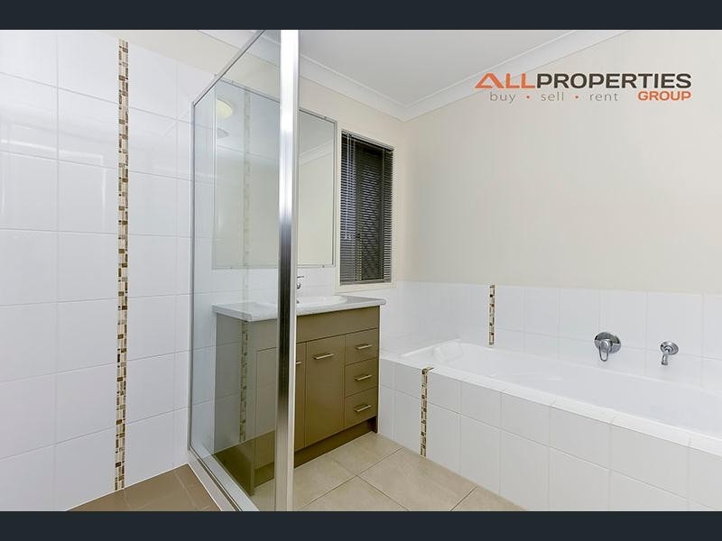 1/15 Tranquillity Circle, Brassall QLD 4305