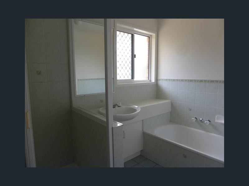 5 Murray Place, Eagleby QLD 4207