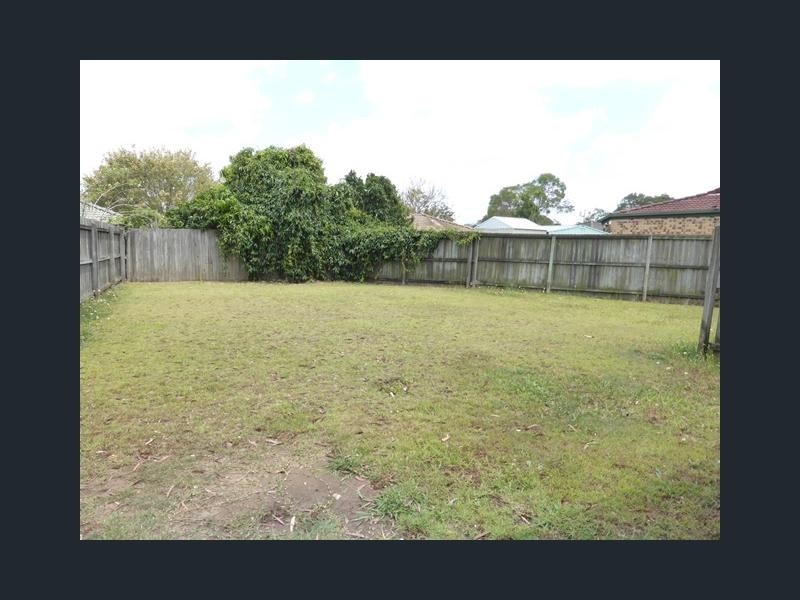 5 Murray Place, Eagleby QLD 4207