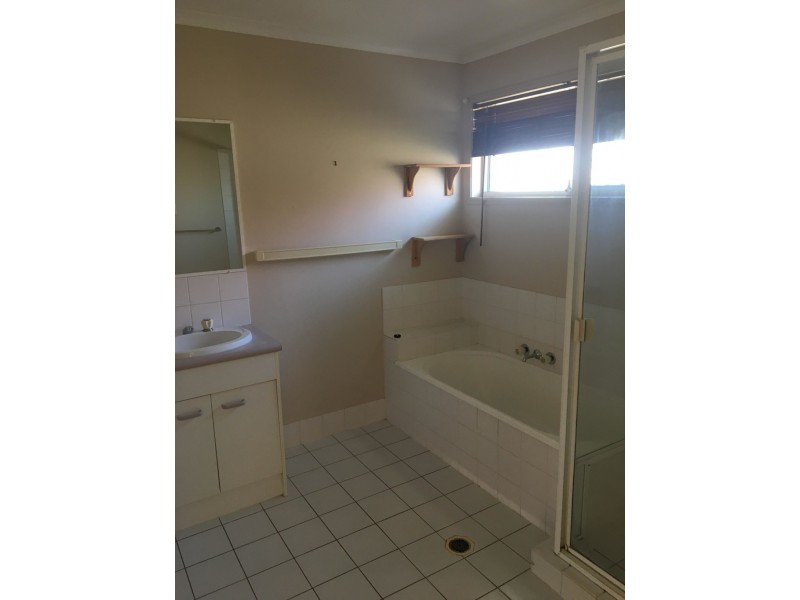5. Lyrebird Street, Loganlea QLD 4131