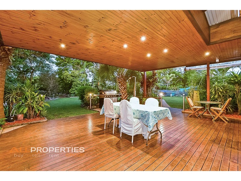 9-11 Omaru Street, Loganholme QLD 4129