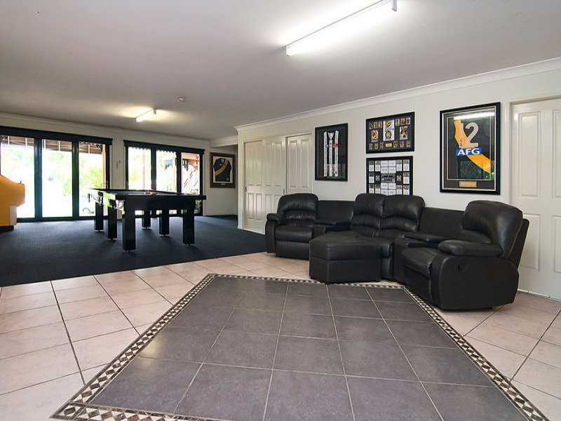 3 Moffatt Place, Edens Landing QLD 4207