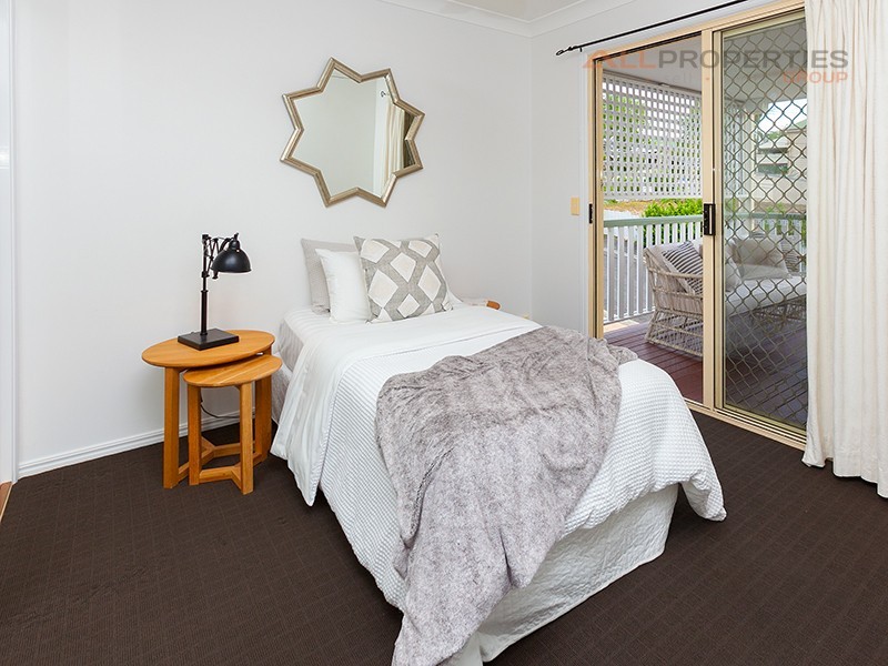 1 Jones Street, Red Hill QLD 4059