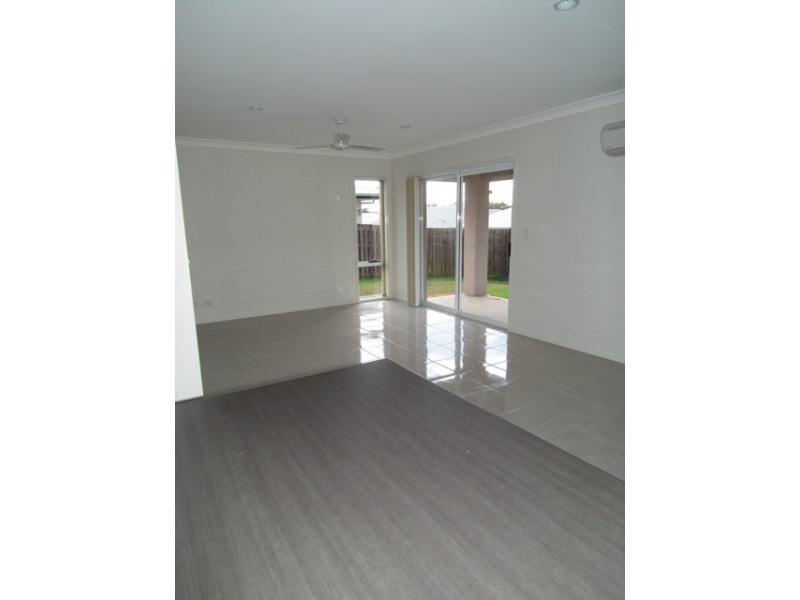 1 Azure Way, Coomera QLD 4209