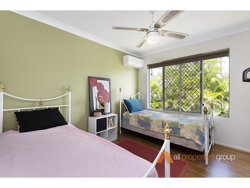18 EPSON CT, Daisy Hill QLD 4127