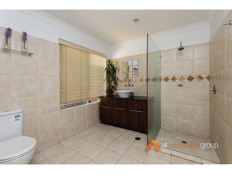 18 EPSON CT, Daisy Hill QLD 4127