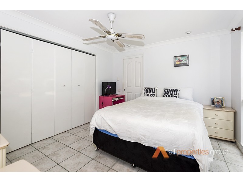 18 EPSON CT, Daisy Hill QLD 4127