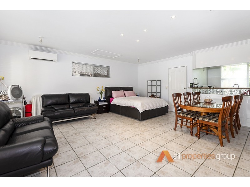 18 EPSON CT, Daisy Hill QLD 4127