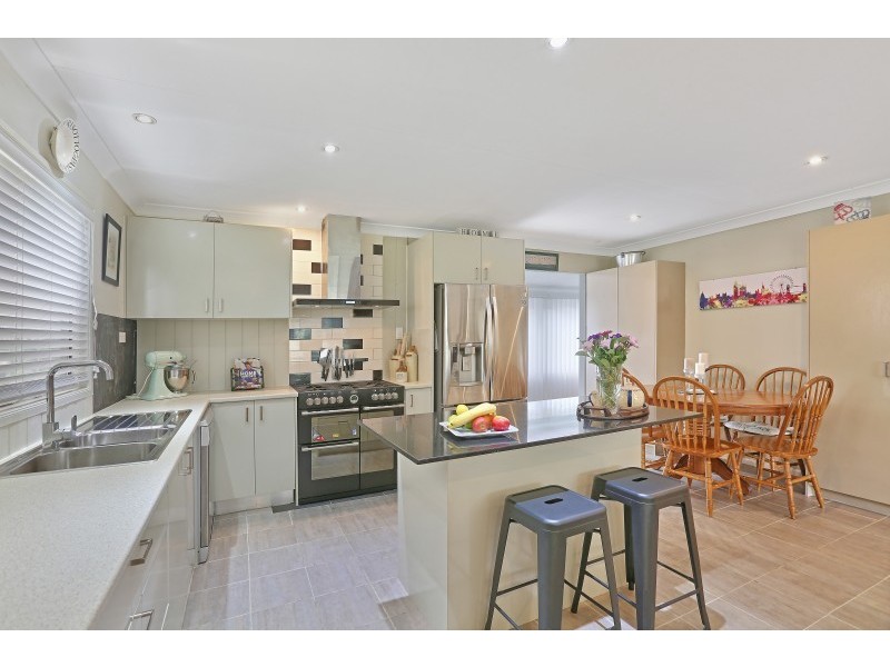 7-9 Wilkie Street, Redland Bay QLD 4165