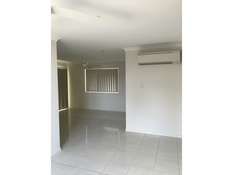 1/11 Spruce Street, Loganlea QLD 4131