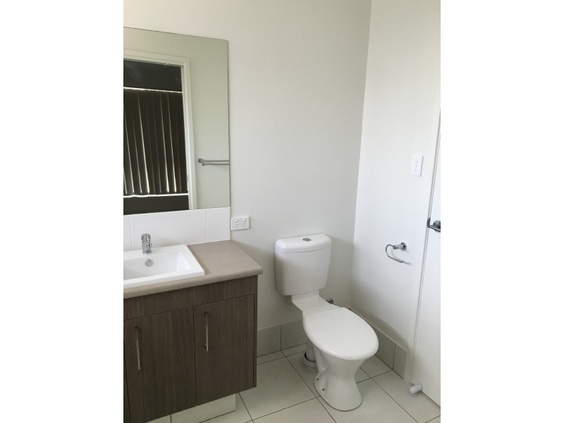 1/11 Spruce Street, Loganlea QLD 4131