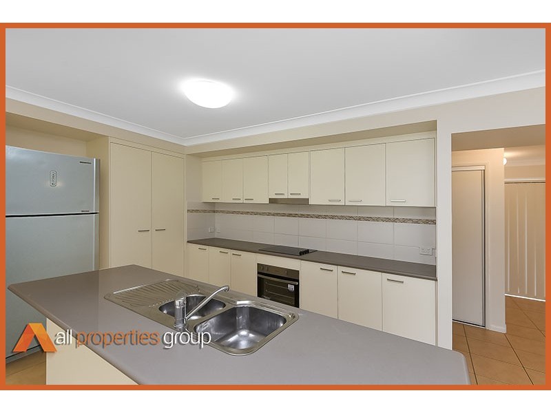 19 Kite Crescent, Eagleby QLD 4207