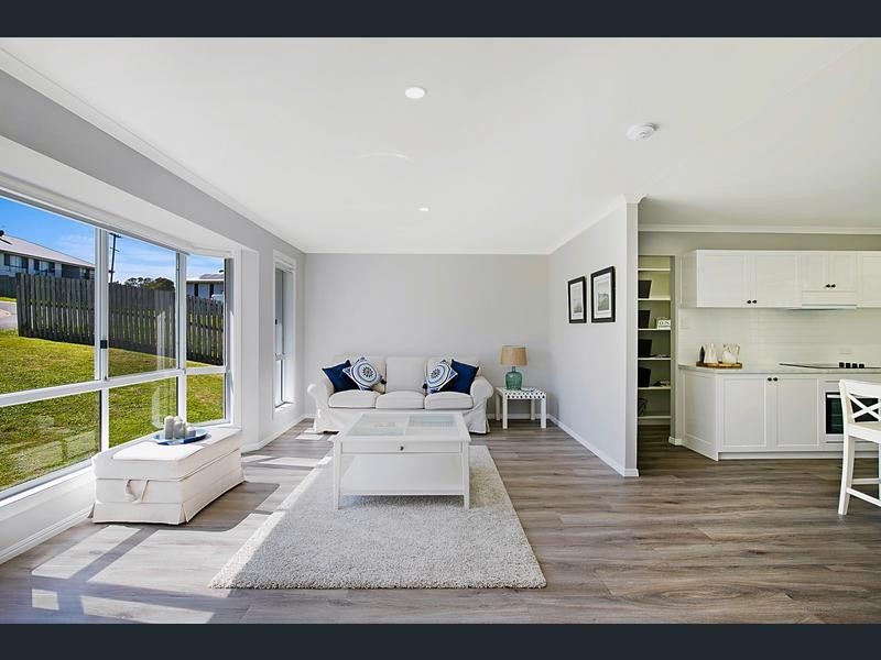 16 Dodson Cresent, Mount Kynoch QLD 4350