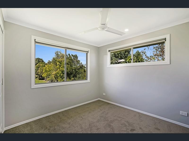 16 Dodson Cresent, Mount Kynoch QLD 4350