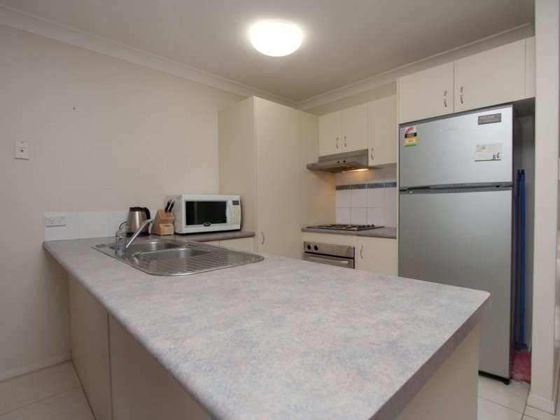 18 Swanbrook Place, Parkinson QLD 4115