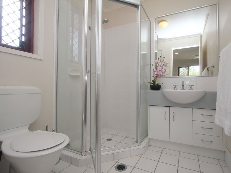 18 Swanbrook Place, Parkinson QLD 4115