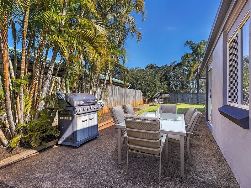1 Tipplers Street, Victoria Point QLD 4165