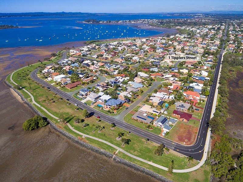 1 Tipplers Street, Victoria Point QLD 4165