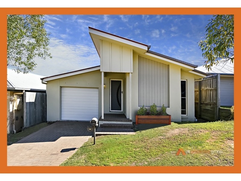 8 Benarkin Close, Waterford QLD 4133