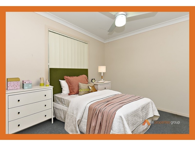 8 Benarkin Close, Waterford QLD 4133