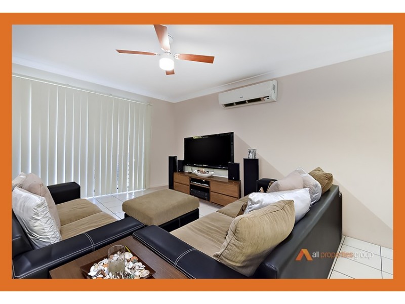 8 Benarkin Close, Waterford QLD 4133