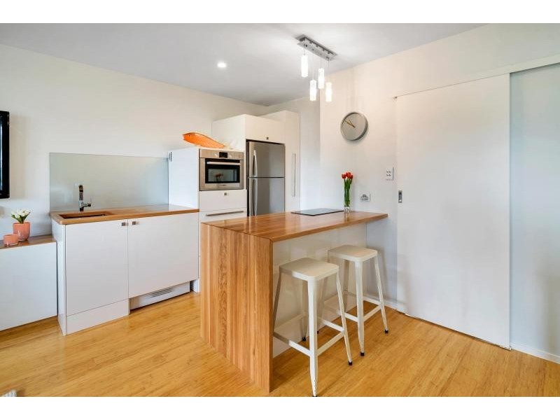 2/38 Imperial Parade, Labrador QLD 4215