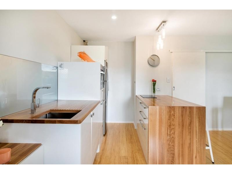 2/38 Imperial Parade, Labrador QLD 4215