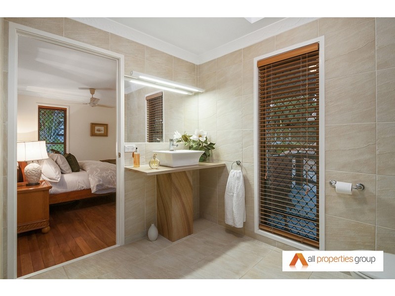 9 Loffs Road, Loganholme QLD 4129