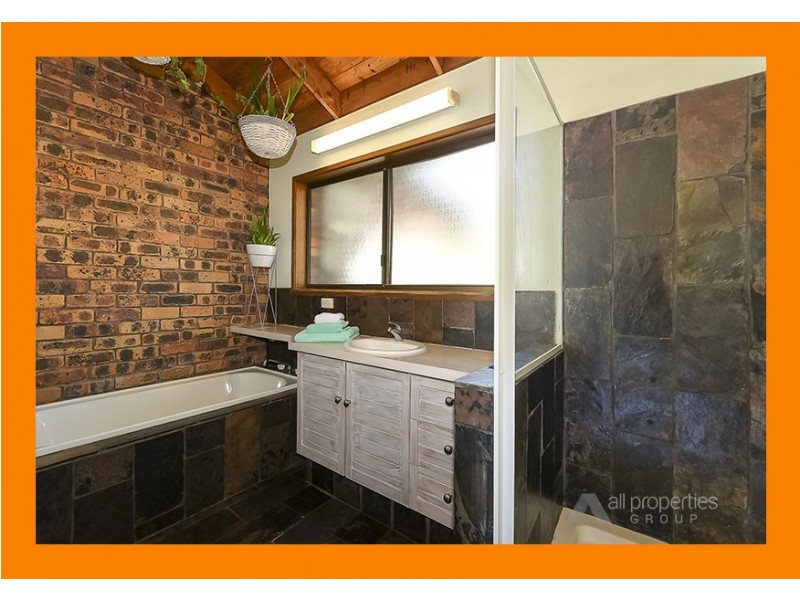 55 Leslie Parade, Slacks Creek QLD 4127