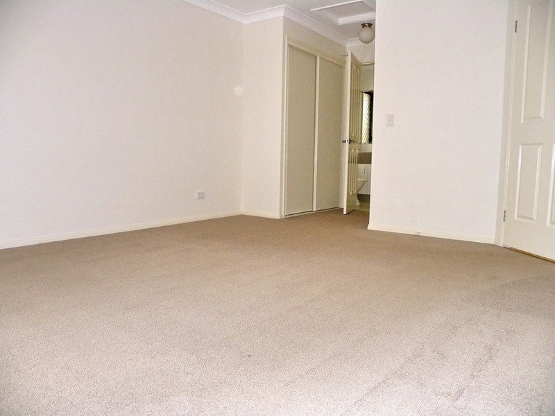 15 Carnarvon Crescent, Waterford QLD 4133