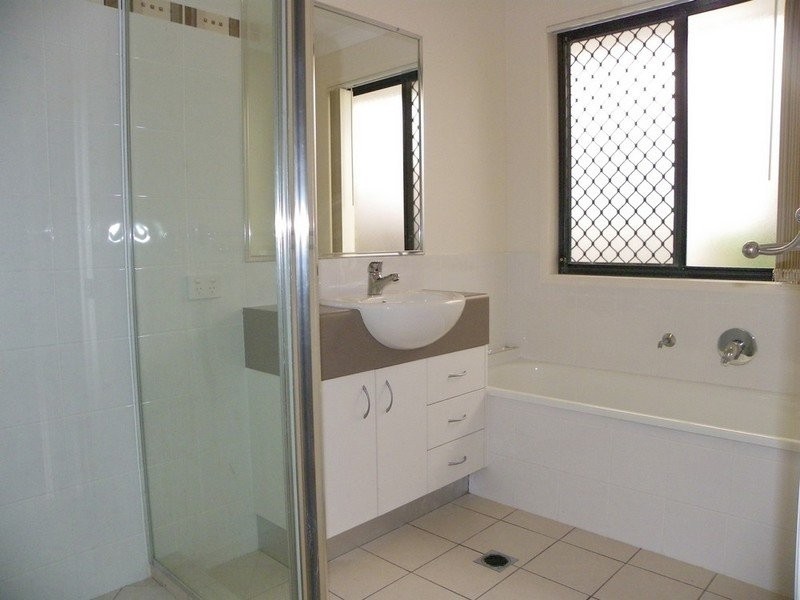 15 Carnarvon Crescent, Waterford QLD 4133