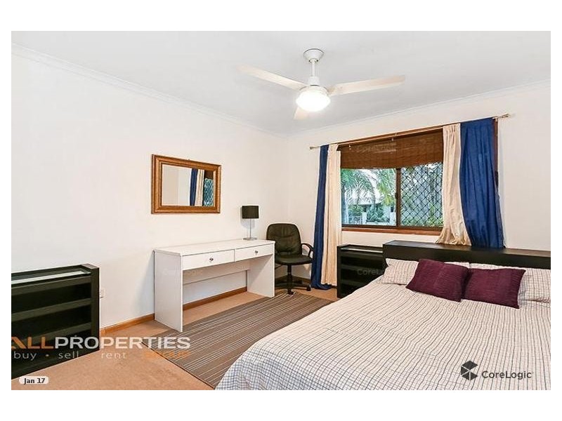 9 – 11 Omaru Street, Loganholme QLD 4129