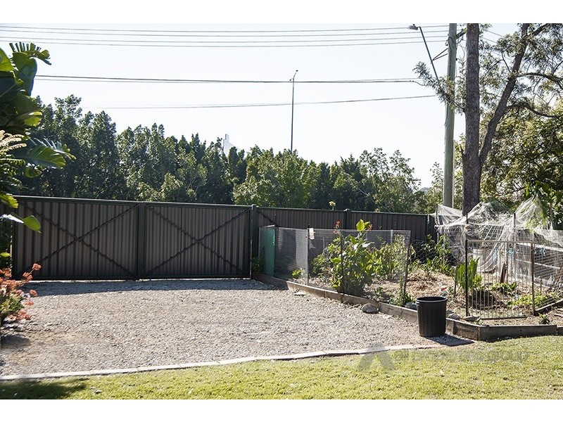 9 – 11 Omaru Street, Loganholme QLD 4129