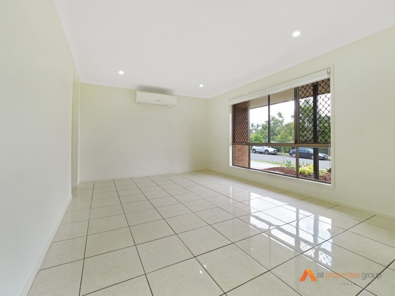 8 Elonera Drive, Slacks Creek QLD 4127