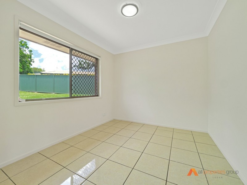8 Elonera Drive, Slacks Creek QLD 4127