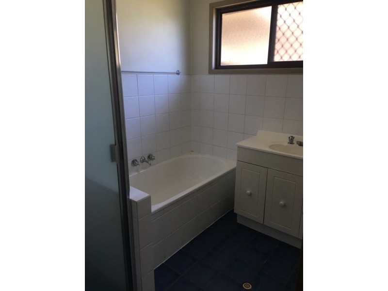 22 Pymble Ave, Petrie QLD 4502