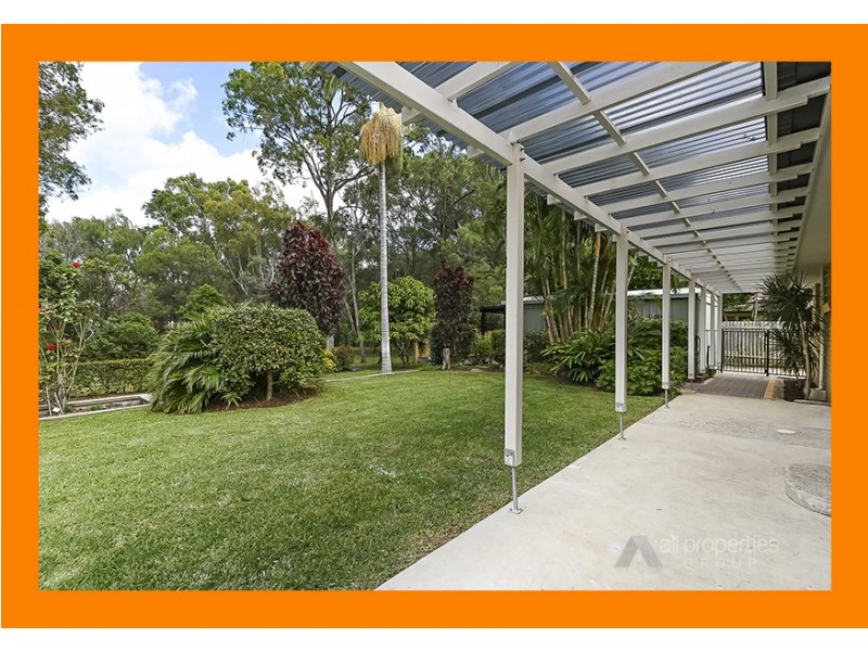 17 Conifer Street, Hillcrest QLD 4118