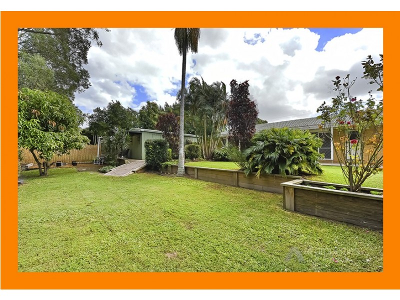 17 Conifer Street, Hillcrest QLD 4118