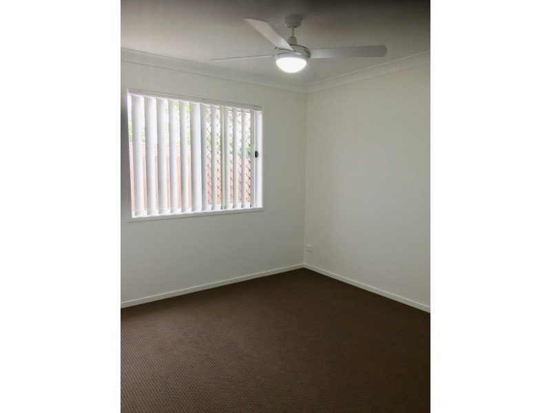 1/5A Evergreen Avenue, Loganlea QLD 4131