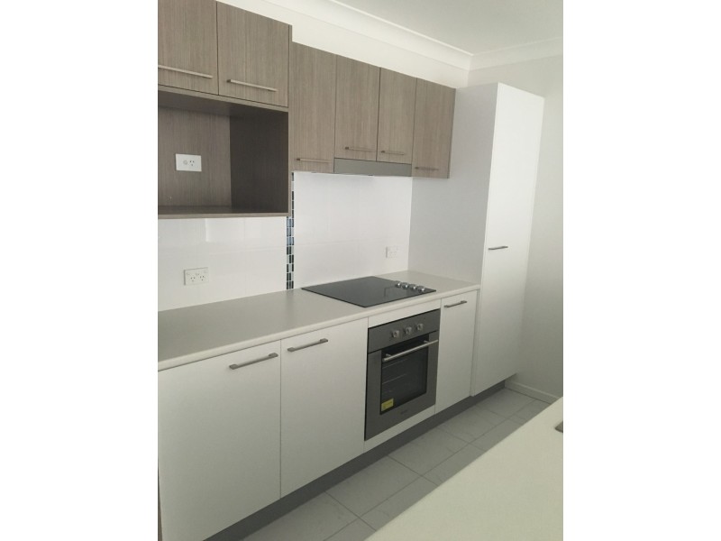 2/5A Evergreen Avenue, Loganlea QLD 4131